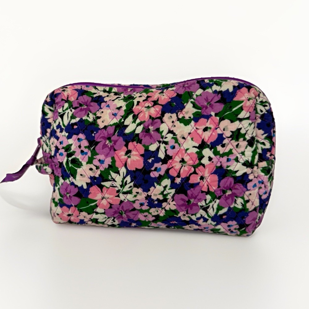 Vera Bradley Quilted Floral Multicolor Makeup Bag Zipper Fabric 11in VBL18